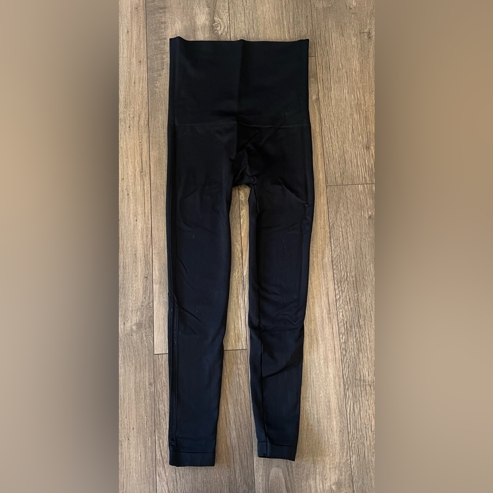 Black Belly Bandit compression leggings- Mother Tucker